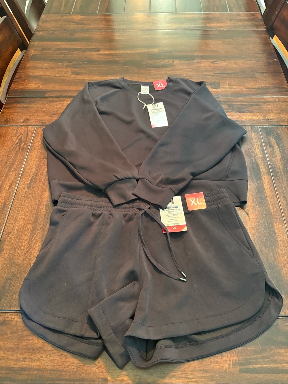 Women's Cozy Fall Loungewear Set: Sweatshirt & Shorts, Black, Size XL